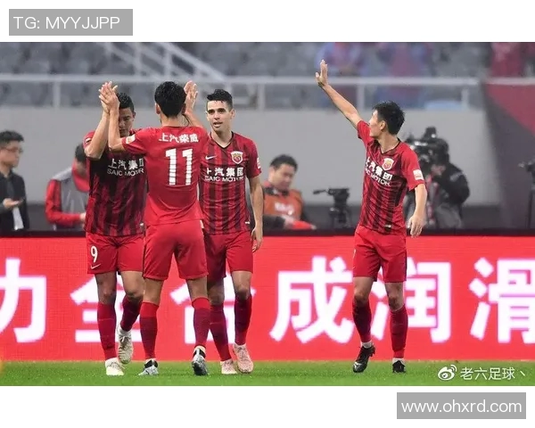 上港与斯威激战正酣谁能在这场对决中笑到最后